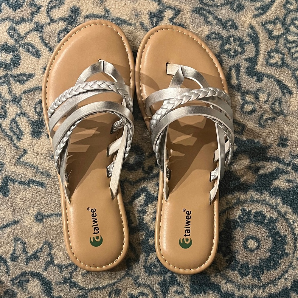 Amazon Silver and Tan Women's Sandals